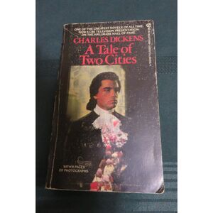 VINTAGE BOOK A TALE OF TWO CITIES BY CHARLES DICKENS WITH CLIFF NOTES